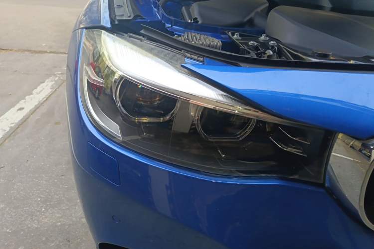 Used BMW 3 Series GT 2017 330i xDrive M Sport
