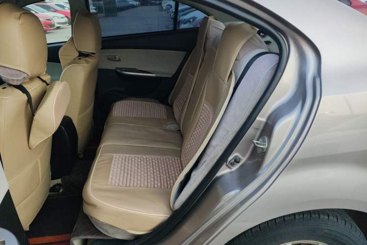 Used Haima Fumei 2013 Sedan 1.6L Manual Fashion Edition
