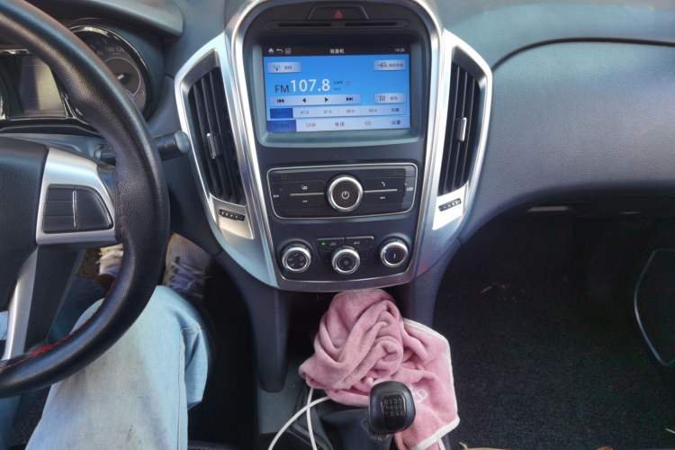 Used JMC Yuhu 5 2019 2.0T Diesel Manual 4x4 Advanced Version China VI Standard Long Wheelbase
