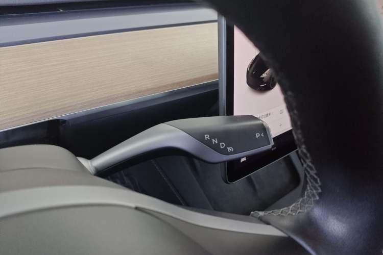 Used Tesla Model Y 2021 Standard Range Rear-Wheel Drive Version