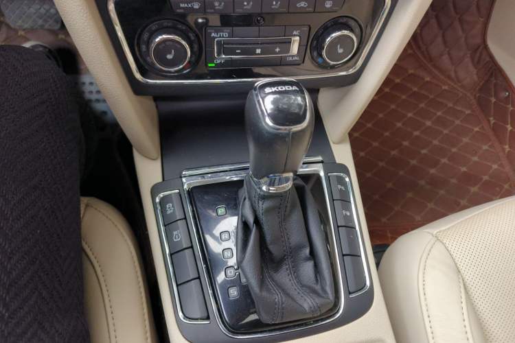 Used Skoda Superb 2013 1.8TSI Automatic Yashi Edition