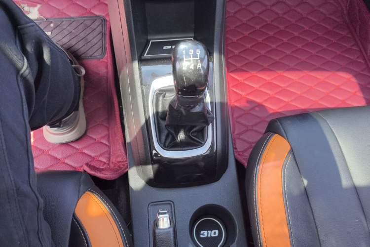 Used Baojun 310 2016 1.2L Manual Luxury Model Gear Lever