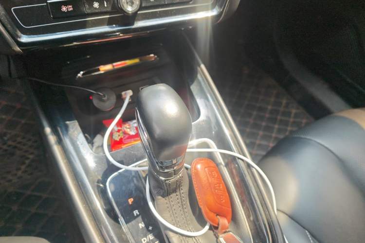Used Roewe i5 2019 1.5L Automatic 4G Connected Langhao Edition Gear Lever