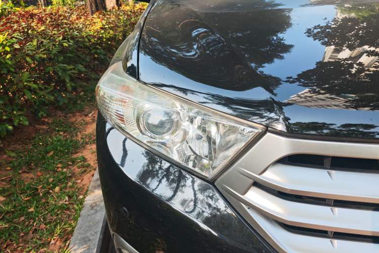 Used Toyota Highlander 2012 2.7L Two-Wheel Drive 7-Seater Luxury Edition
