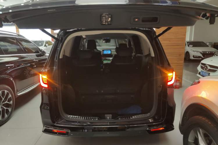 Used Honda Odyssey 2024 2.0L eHEV Sharp & Smart Edition