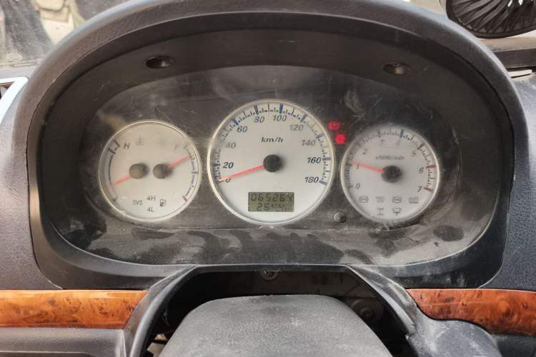 Used Golden Dragon Hiace 2010 2.0L Long-Wheelbase Gasoline Premium Version V20 Instrument Cluster