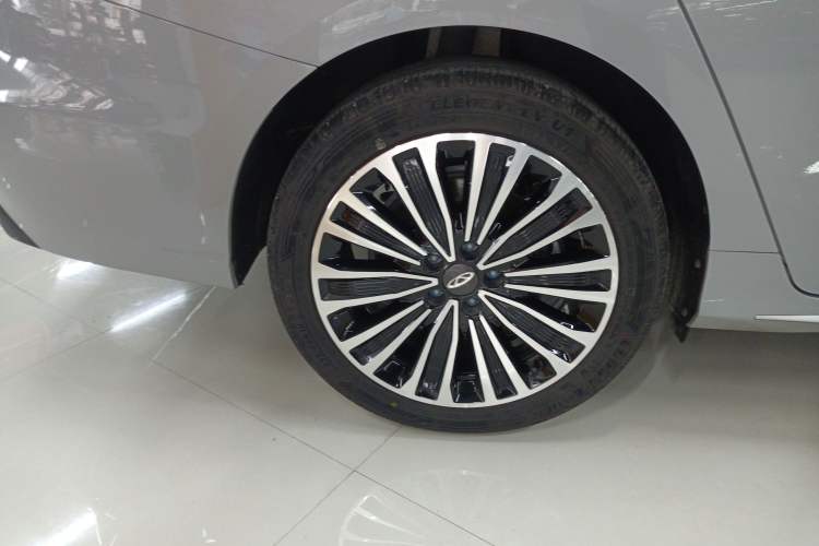 Used Chery Fengyun A8L 2025 1.5 TGDI 145 km Luxury Version
