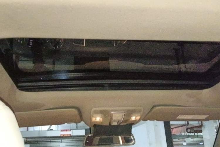 Used Mercedes-Benz M-Class 2012 ML 350 Sport Edition Headliner