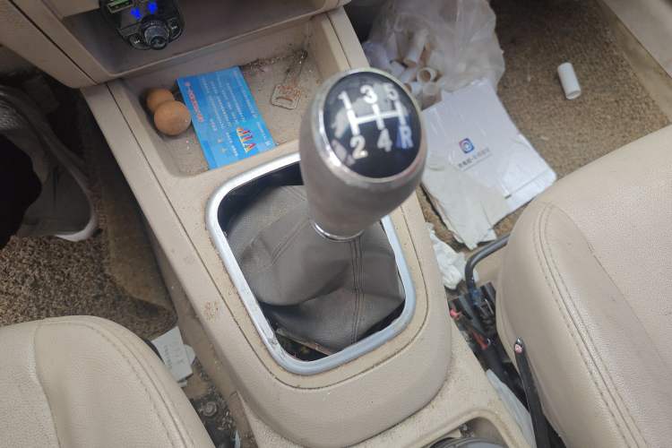 Used Chery E5 2011 1.5L Manual Enjoyment Model Gear Lever