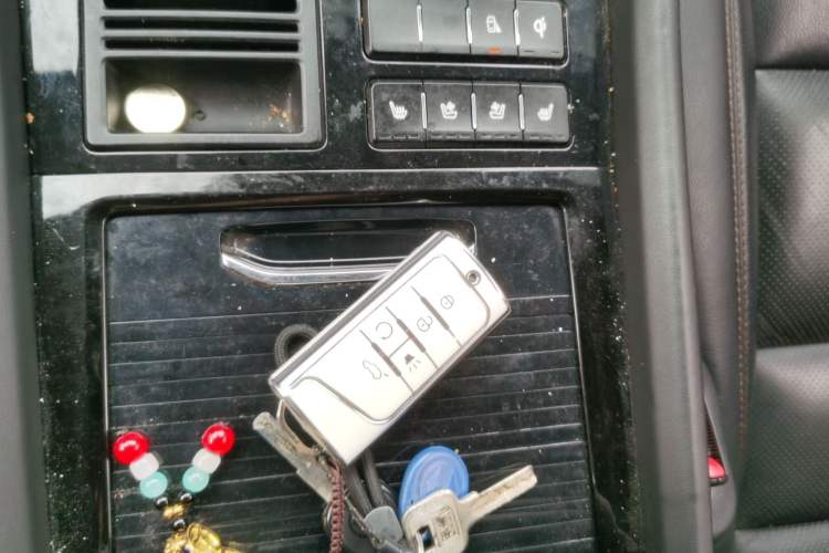 Used GAC Trumpchi GS8 2017 320T Two-Wheel Drive Luxury Smart Connectivity Version (7 Seats) Vehicle Key