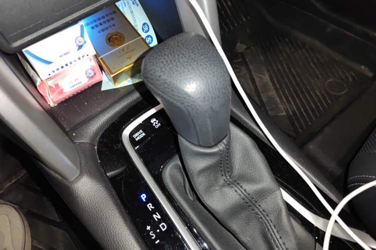 Used Toyota FRONTLANDER 2024 2.0L Smart Electric Hybrid Dual-Engine Luxury Edition Gear Lever