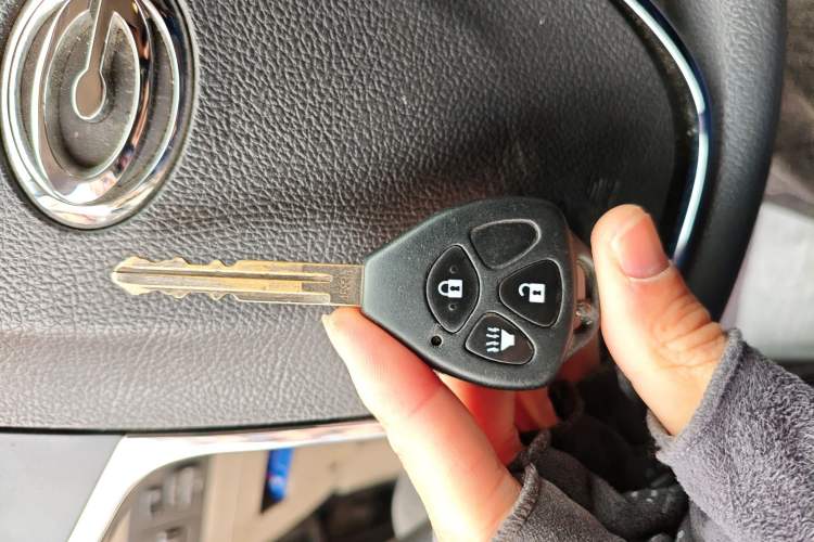 Used GAC Gonow Starry 2013 1.5L Seven-Seater Luxury Model
