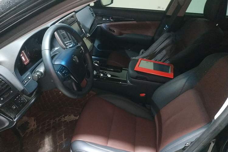 Used Toyota Crown 2018 2.0T Sport Edition Left Front Seat