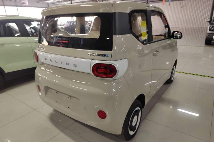 Used Wuling Hongguang MINIEV 2024 3rd Generation 215km Youth Edition Rear Right 45 Deg