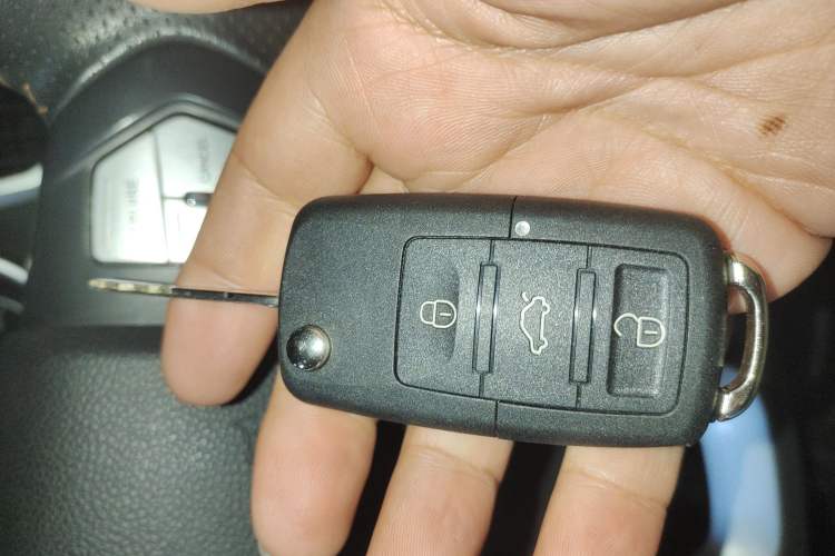 Used Dongfeng Aeolus AX3 2016 1.5L Automatic Zunku Model