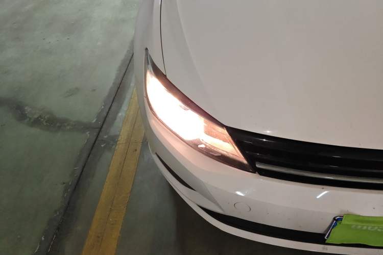 Used Volkswagen Lamando 2015 230TSI DSG Fashion Edition
