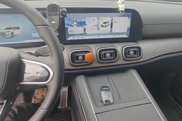 Used Chery Tiggo 9 2025 2.0T Dual-Clutch Two-Wheel Drive Luxury Edition 5 Seats