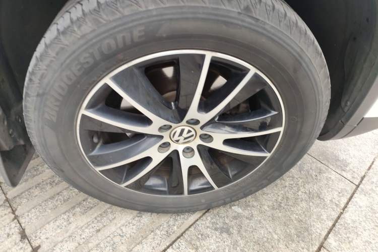 Used Volkswagen Tiguan L 2015 1.8TSI Automatic Two-Wheel Drive Luxury Model