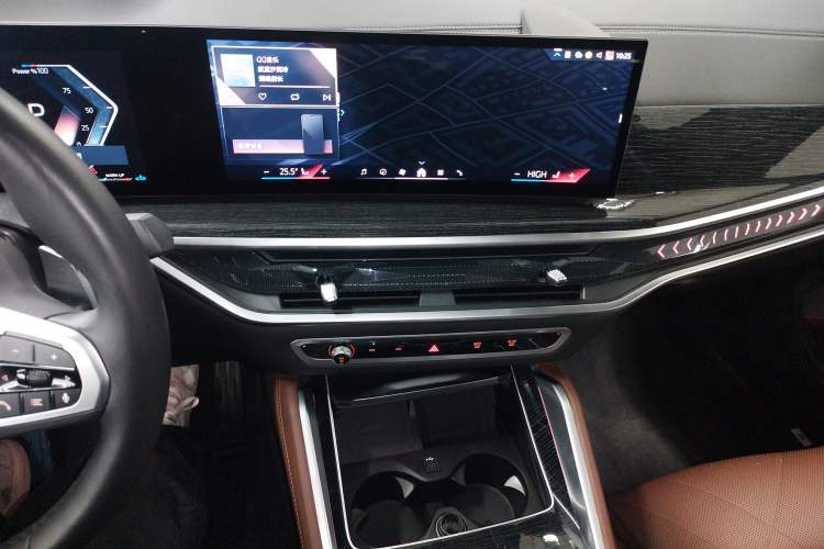 Used BMW X6 2023 xDrive40i Luxury Model with M Sport Package