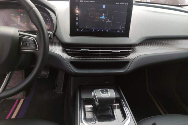 Used Hongqi E-QM5 2022 431 km Charge & Enjoy Edition
