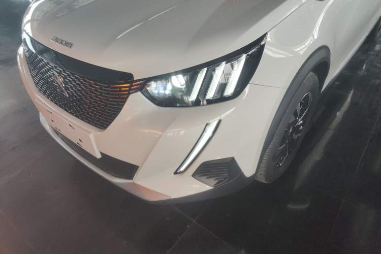 Used Peugeot 2008 2022 230THP THE ONE Left Front Headlight