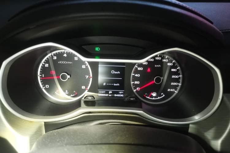 Used Geely Auto Emgrand X7 Sport 2018 1.8TD Automatic Two-Wheel Drive Zhiya Model