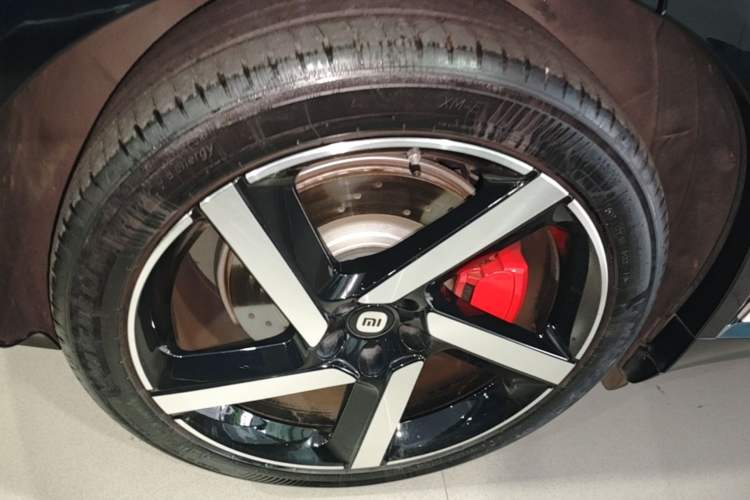 Used Xiaomi Auto YU7 2025 Ultra-Long Range High-Performance All-Wheel-Drive Max Edition
