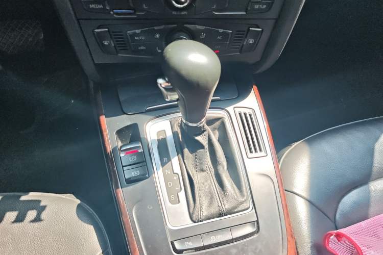 Used Audi A4L 2011 2.0 TFSI Comfort Model