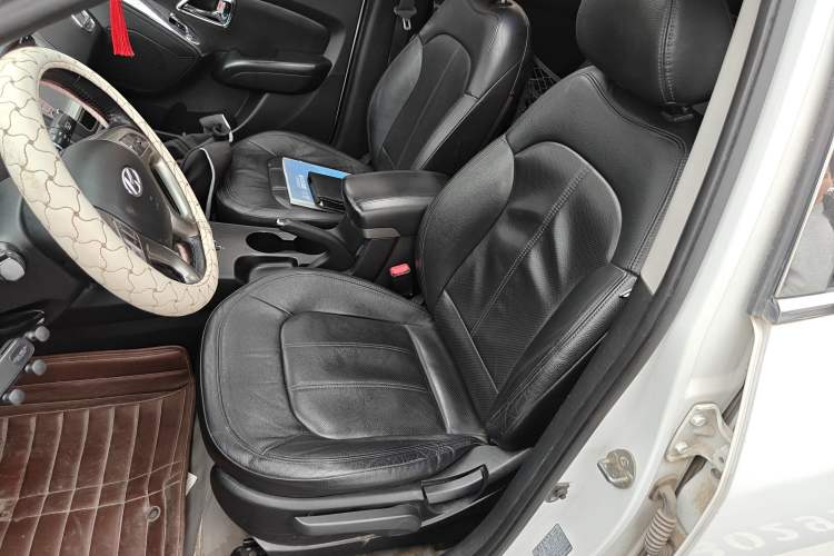 Used Hyundai ix35 2010 2.0L Automatic Two-Wheel Drive Elite Edition GLS
