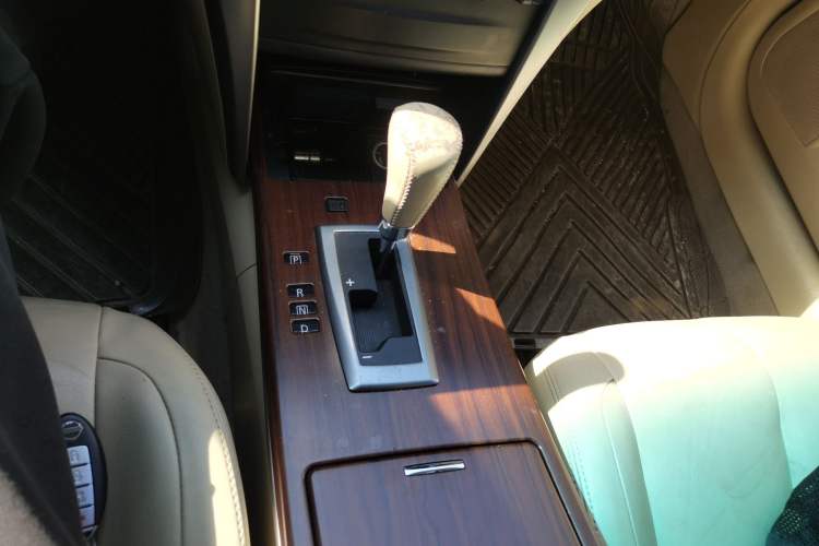 Used Nissan Teana 2008 2.5L XL Leading Edition Gear Lever