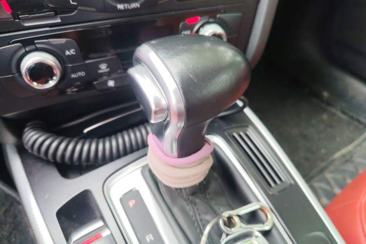 Used Audi A4L 2016 35 TFSI Collector's Edition Automatic Standard Model Gear Lever