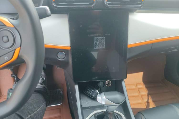 Used Dongfeng Aeolus Yixuan 2023 Mach Edition 1.5L Automatic Chasing Wind Version Audio And AC Panel