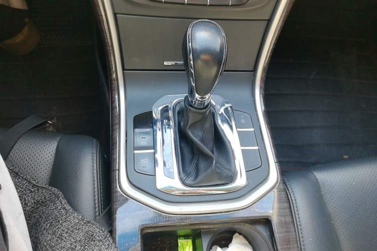 Used Changan Raeton 2014 1.8T Automatic Prestige Anniversary Edition China IV Standard