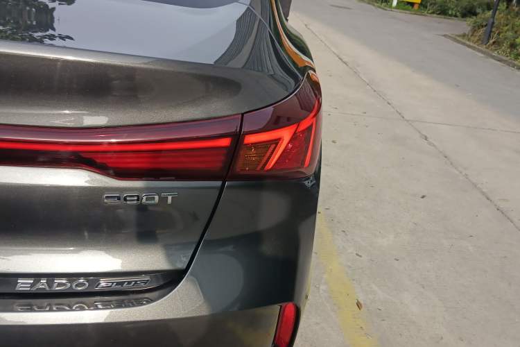 Used CHANGAN Eado 2023 Changan Edition PLUS Blue Whale NE 1.4T GDI DCT Prestige Version Right Rear Taillight