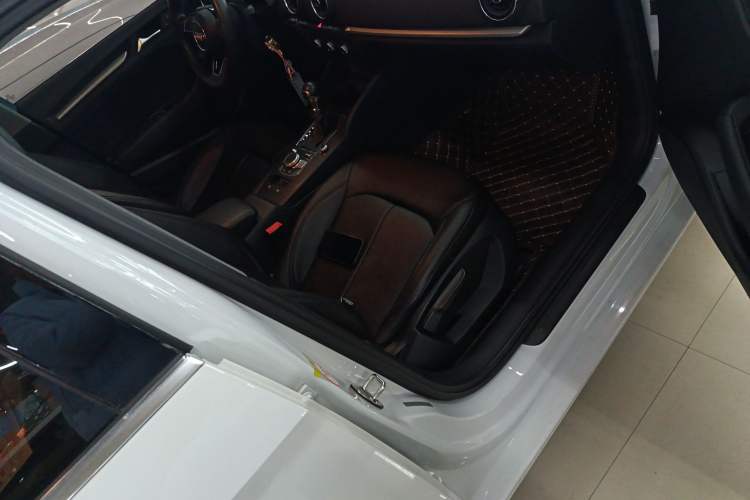 Used Audi A3 2018 30th Anniversary Edition Limousine 35 TFSI Ambition Model
