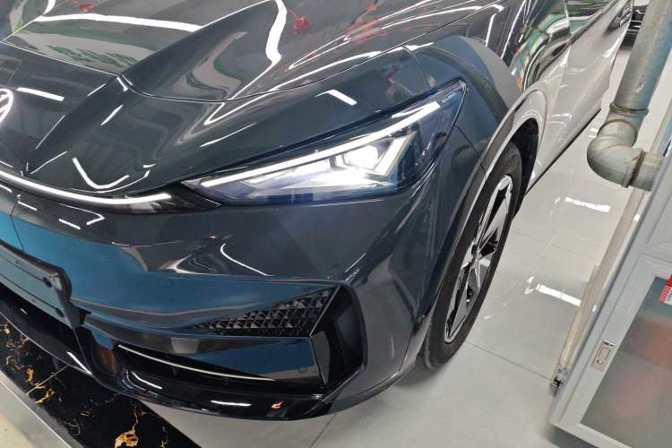 Used Volkswagen ID.UNYX 2024 Pro Long-Range Version
