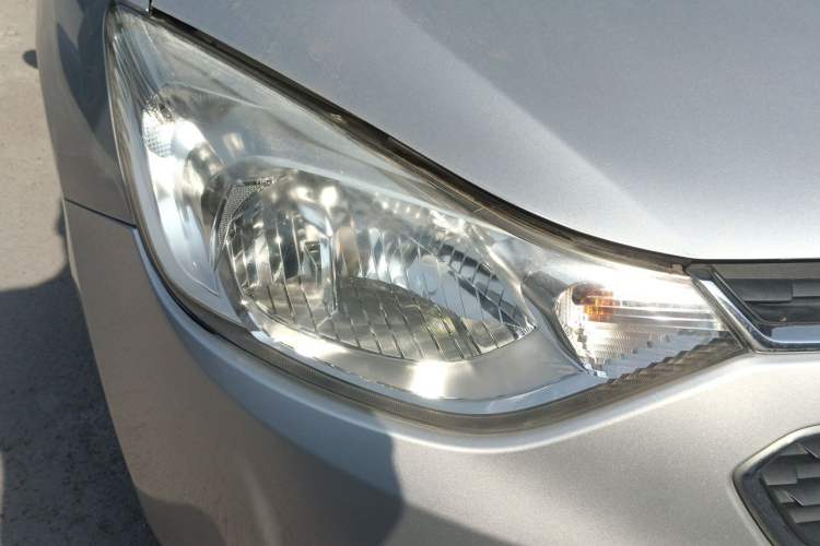 Used Chevrolet Sail 2015 Sail 3 1.5L Manual Happiness Edition
