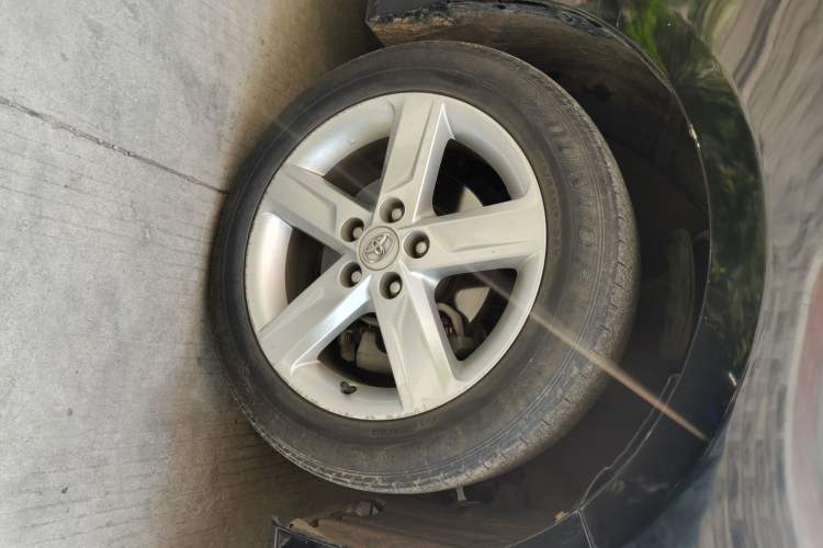 Used Toyota Camry 2012 Junrui 2.0S Radiant Edition Right Front Wheel Hub