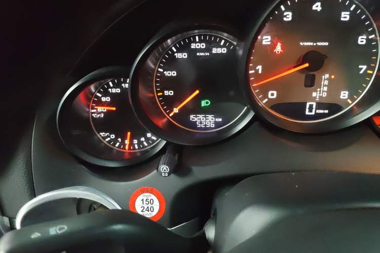 Used Porsche Cayenne 2011 Cayenne S 4.8L Odometer Close Up