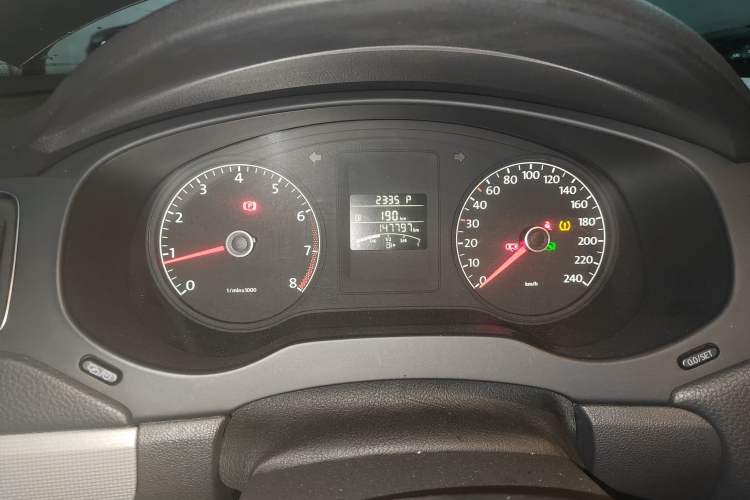 Used Volkswagen Sagitar 2014 1.6L Automatic Comfort Model Instrument Cluster