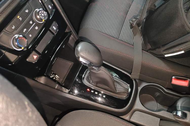 Used Buick Encore 2016 18T Automatic Two-Wheel Drive Urban Fashion Model