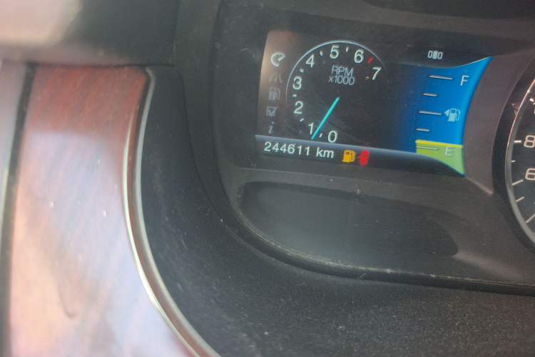 Used Ford Edge 2012 2.0T Zunrui Trim Odometer Close Up