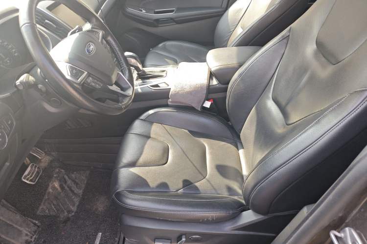 Used Ford Edge 2015 2.0T GTDi Four-Wheel Drive Prestige Model
