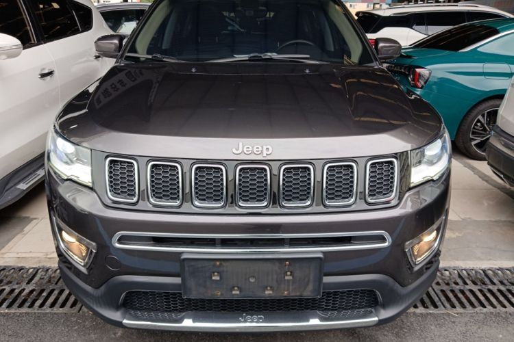 Used Jeep Compass 2017 200T Automatic Family Edition
