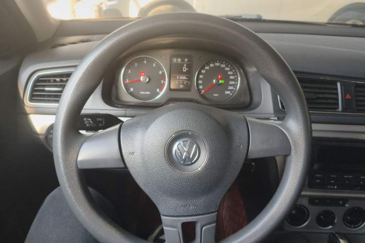 Used Volkswagen Gran Lavida 2013 1.6L Automatic Comfort Model