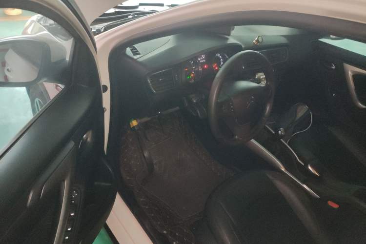 Used Citroen C3-XR 2015 1.6L Manual Pioneer Model
