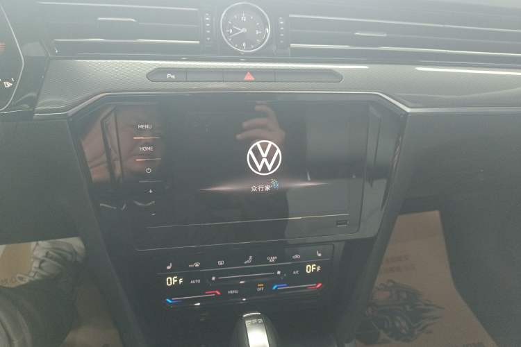 Used Volkswagen Magotan 2023 2 Million Units Limited Edition 330TSI DSG Leading Version Audio And AC Panel