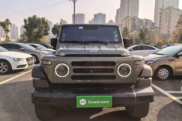 Used 212 T01 2024 2.0T Mechanic
