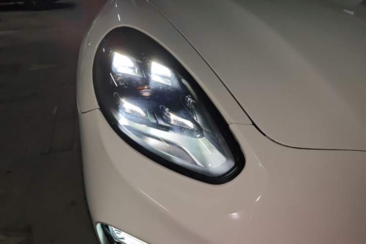 Used Porsche Panamera 