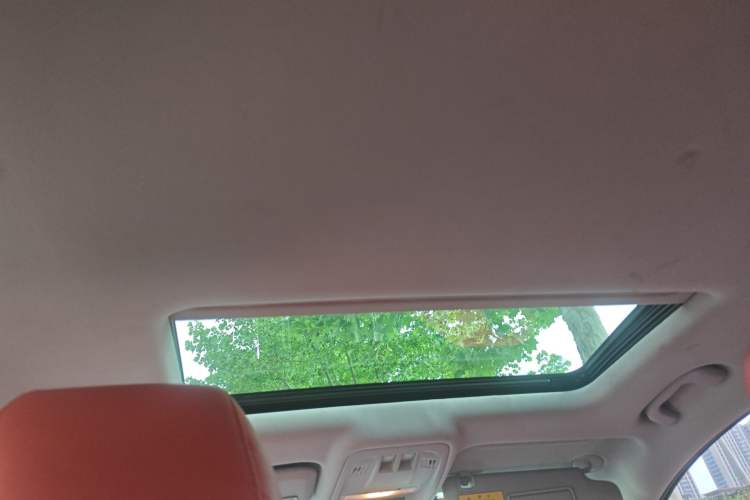 Used Chevrolet Cruze 2017 1.5L Automatic Pioneer Sunroof Edition Headliner